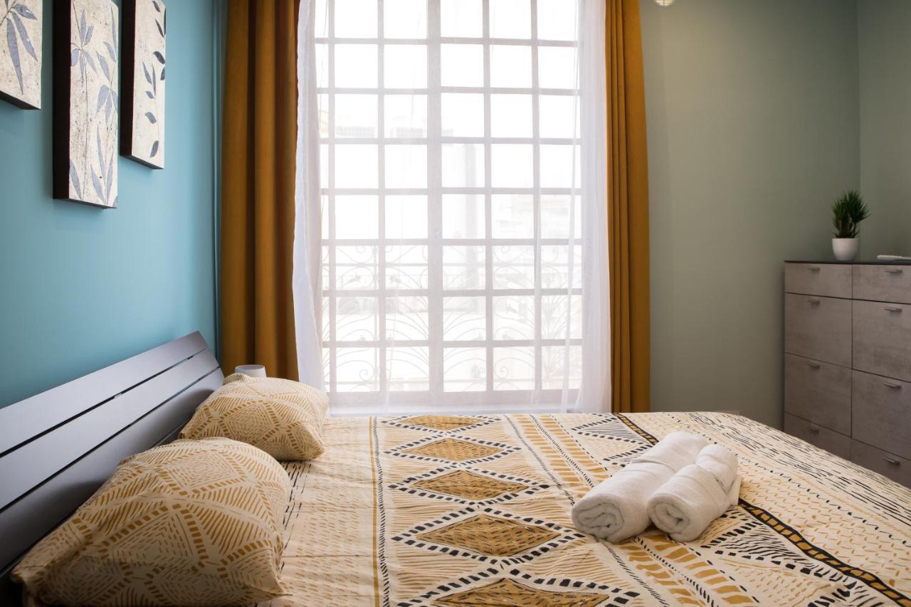 Entire Luxury Sliema Townhouse Steps From Beach Екстер'єр фото
