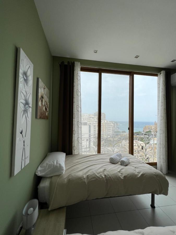 Entire Luxury Sliema Townhouse Steps From Beach Екстер'єр фото